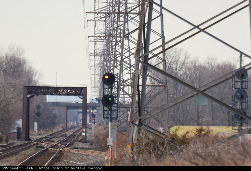 Approach Limited Steady Yellow over Flashing Green  